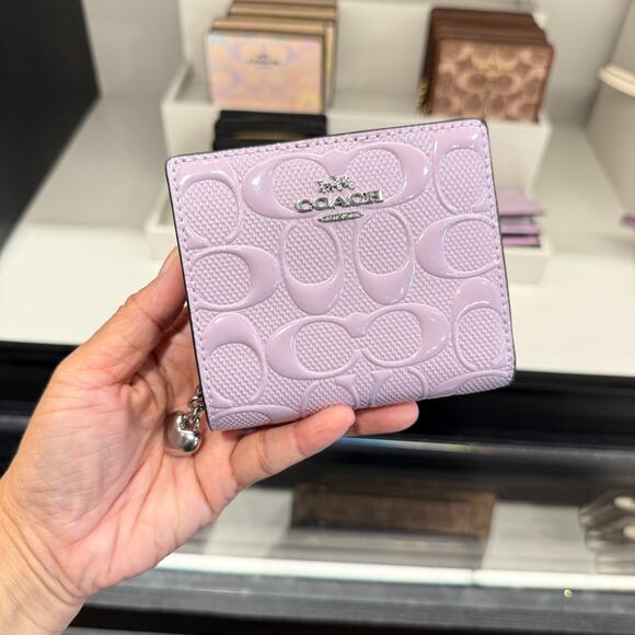 Coach Snap Wallet In Signature Leather With Heart Charm CDF21 Light Violet - Picture 2 of 9